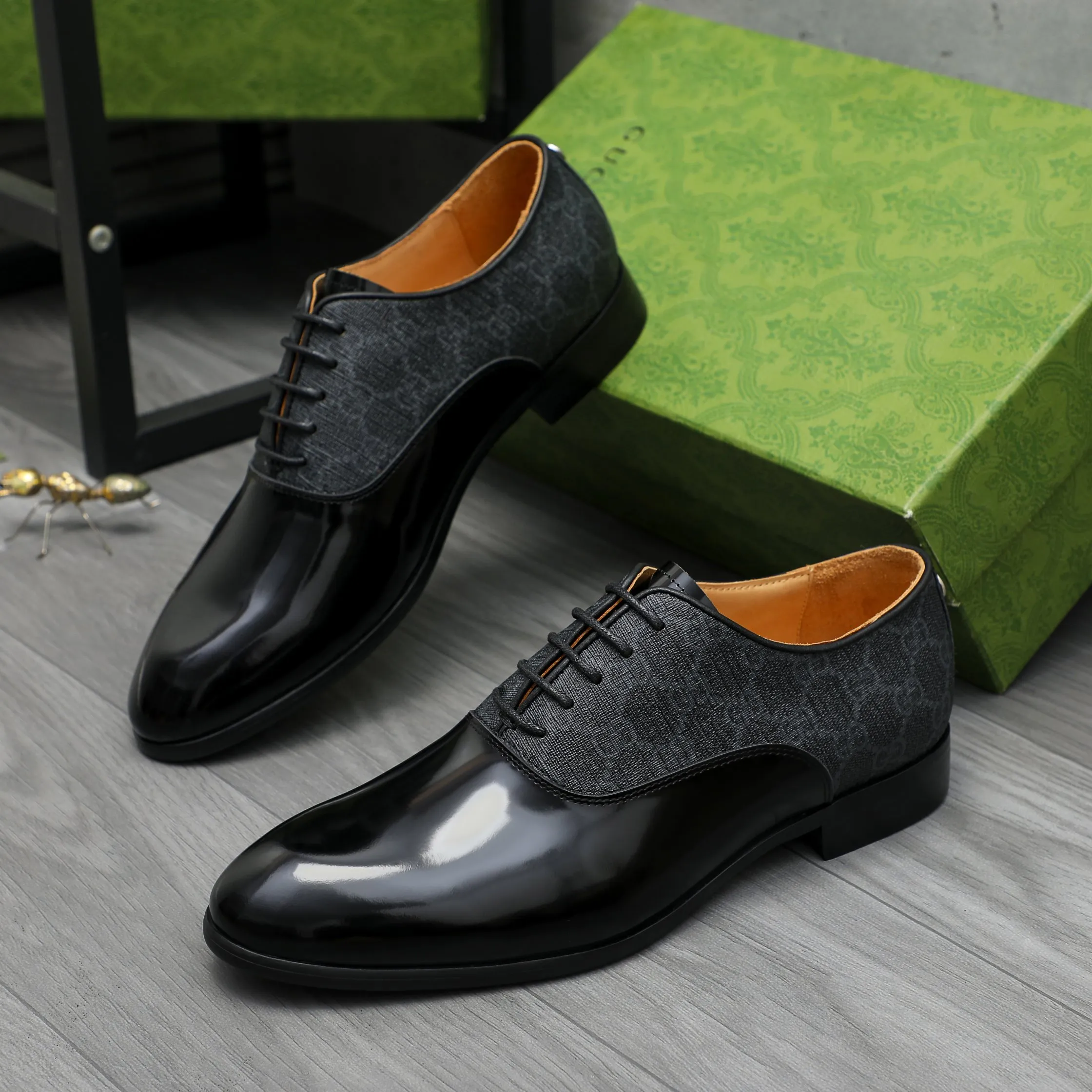 Men's shoes 💰p500 Product trademark: GUCCI "Gucci" business lace-up leather shoes Regular size: 38-46 (38.45.46 is custom-made and non-returnable) Product materials: Selected pearlescent cowhide stitching brand printed upper, cowhide lining, original rubber outsole